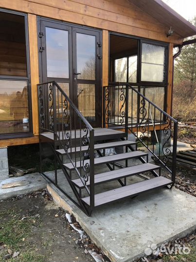 Лестница на вход