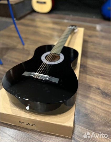 Классическая гитара шестиструнная