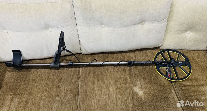 Продам металлоискатель minelab equinox-800
