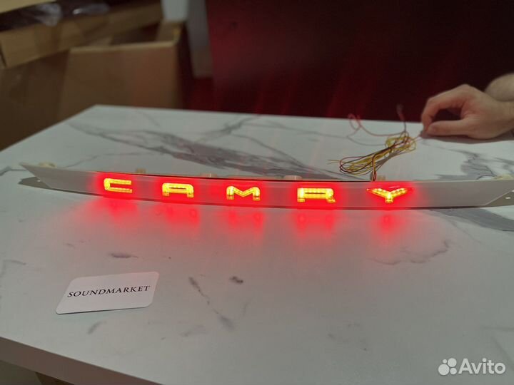 Светящийся молдинг Camry 70