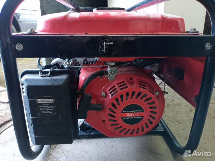 Бензиновый генератор