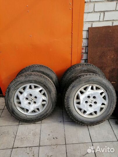 Roadstone Winguard Ice 205/70 R15