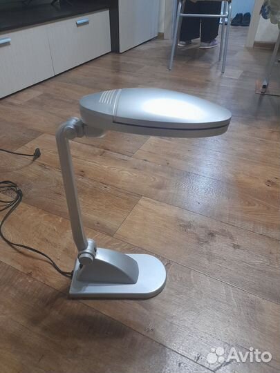 Лампа настольная