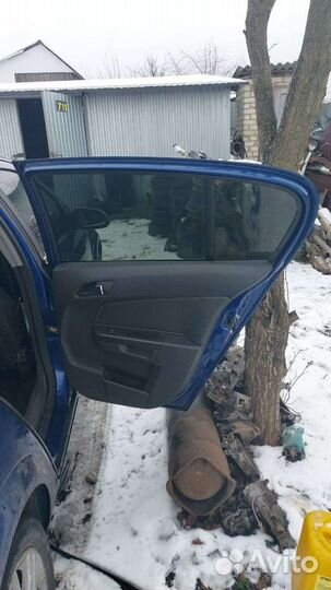 Opel astra h дверь
