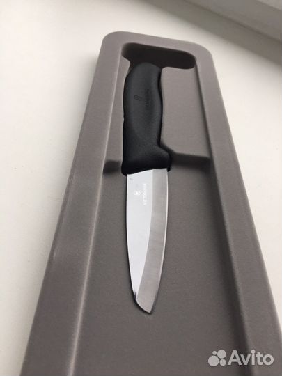 Швейцарский кухонный нож Victorinox