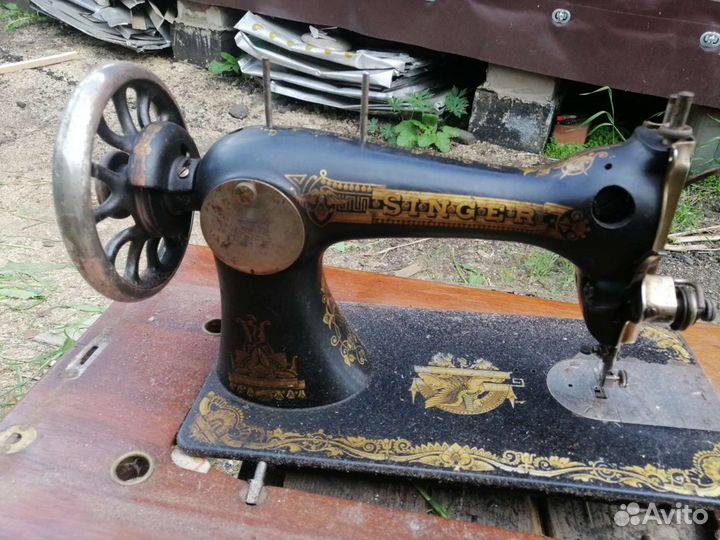Швейная машинка зингер ножная