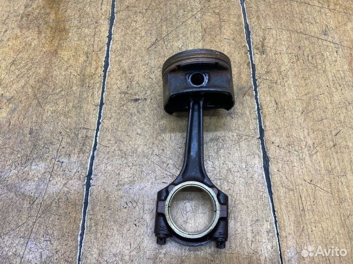 Поршень Opel Zafira B Z16XE1 2008