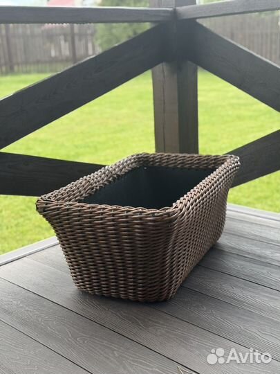 Дровница и кашпо