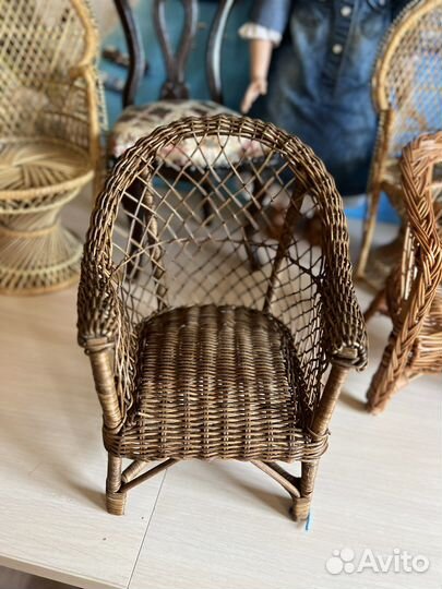 Стулья для кукол