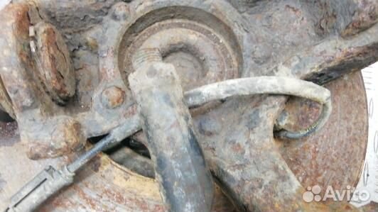 Ступица передняя правая ford transit 8 (OEA21N901)