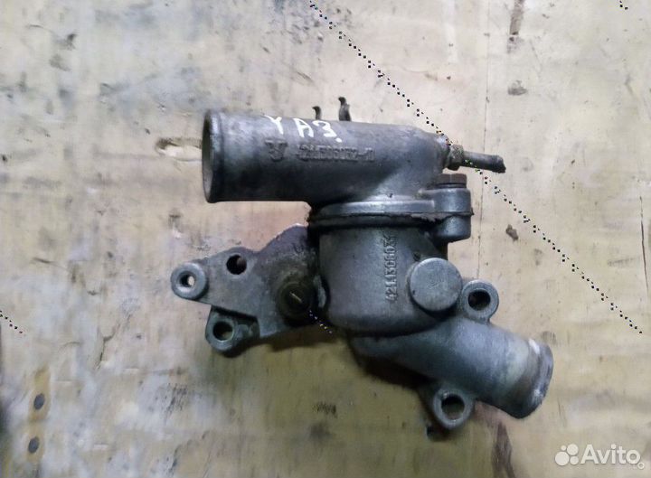 Корпус термостата УАЗ 100 газель в зборе