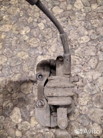 Суппорт тормозной передний левый Citroen С4 TU5JP4