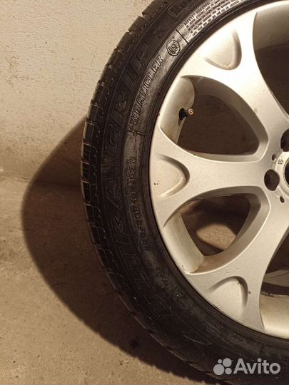 Goodyear UltraGrip 255/50 R19