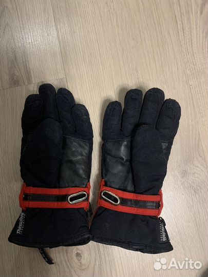 Спортивные перчатки