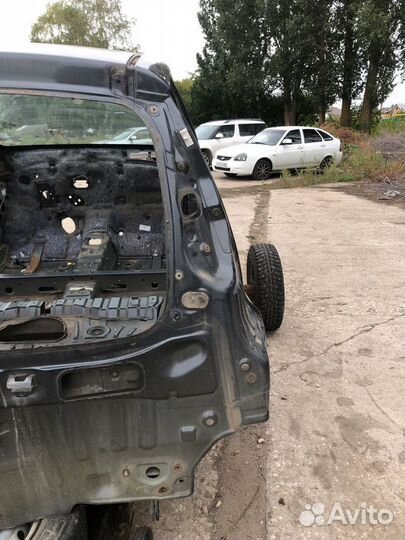 Крыло заднее четверть прав peugeot 107 1.0 мт