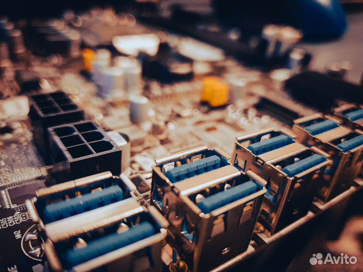 Новая, на 12 карт материнка b75. Готовые риги и тд