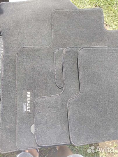 Коврики на Рено