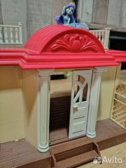 Кукольный домик