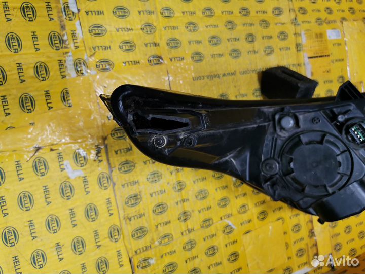 Стекло фары Rio 2016 (933)