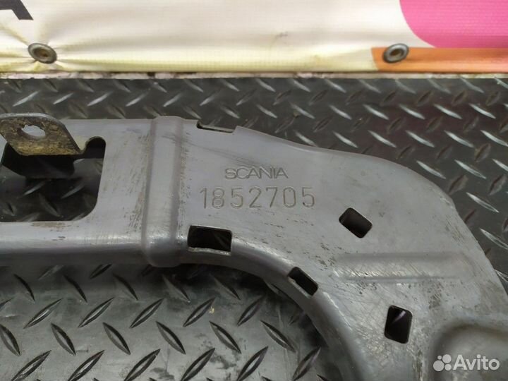 1852705 Кронштейн проводки