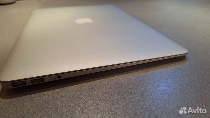 Apple MacBook Air 13 2010