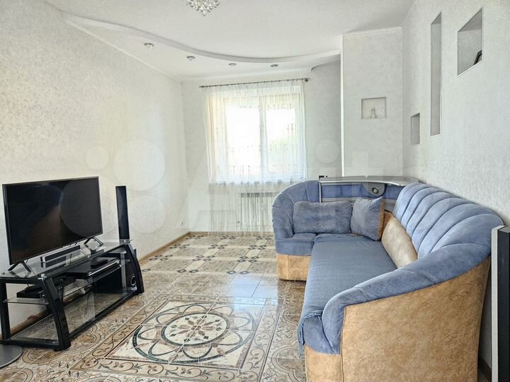 Дом 302 м² на участке 2 сот.