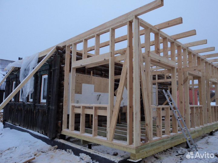 Бригада строителей, кровельные работы