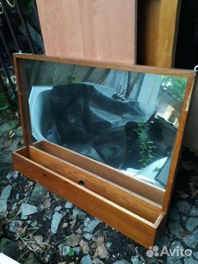 Зеркало на дереве универсальное