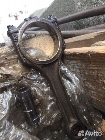 Шатун 2.8 078198401C б/у Audi VW