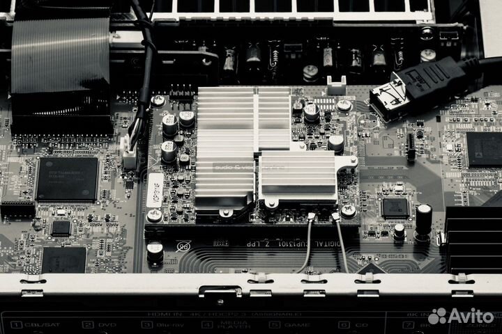 AV-ресивер Marantz SR7015