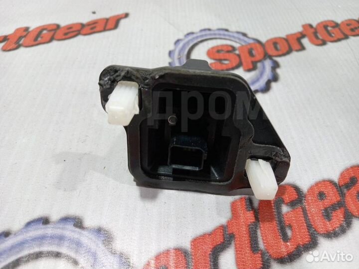 Камера заднего вида Toyota Harrier mxua80 M20A