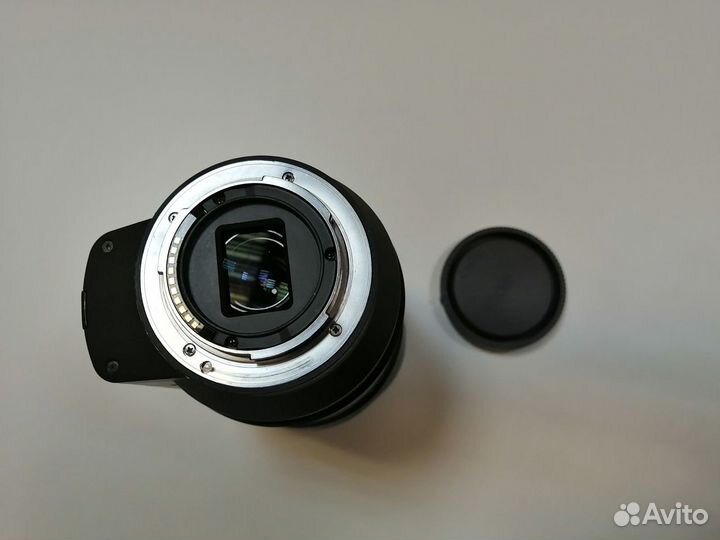 Объектив Sony 18-200