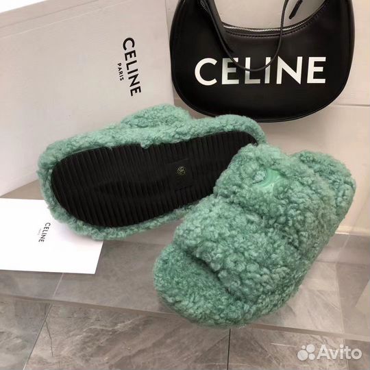 Меховые тапочки celine