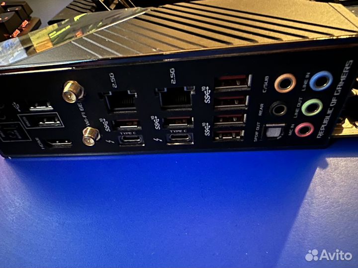 Материнская плата asus ROG maximus xiii hero