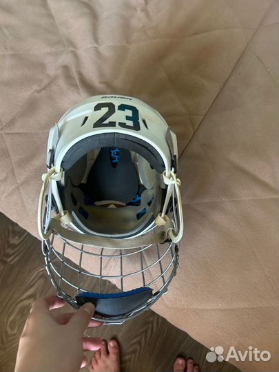 Хоккейный шлем