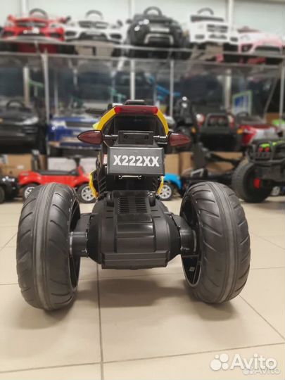 Электромотоцикл трицикл