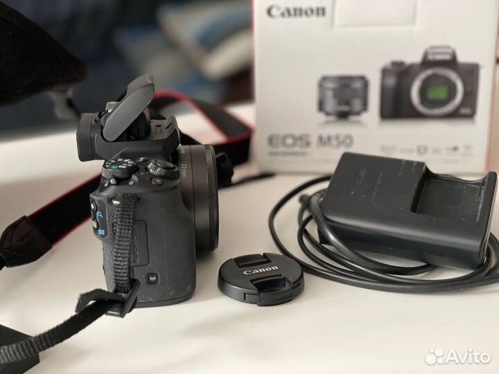 Canon eos M50 body+ объектив 22мм