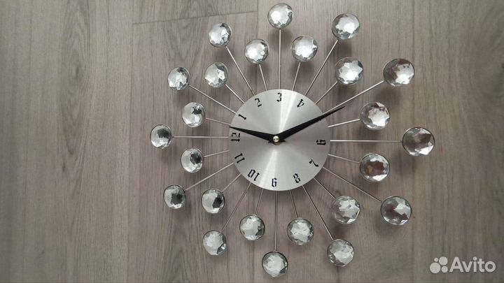 Часы настенные лучики с кристаллами