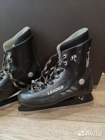 Коньки хоккейные