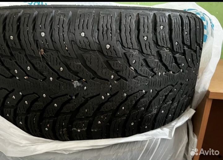 Nokian Tyres Hakkapeliitta 9 285/40 R21