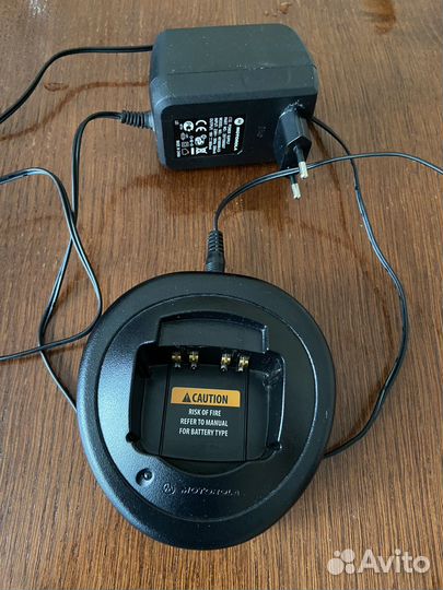 Зарядное устройство motorola HTN9000D