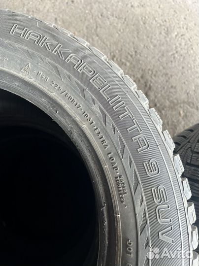 Nokian Tyres Hakkapeliitta 9 SUV 225/60 R17