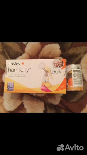 Молокоотсос ручной и соска на бутылку от молокоотс