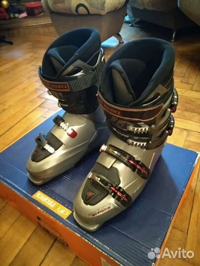 Горнолыжные ботинки