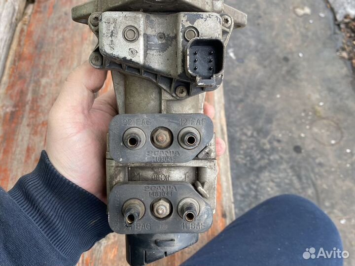 Кран тормозной главный Scania