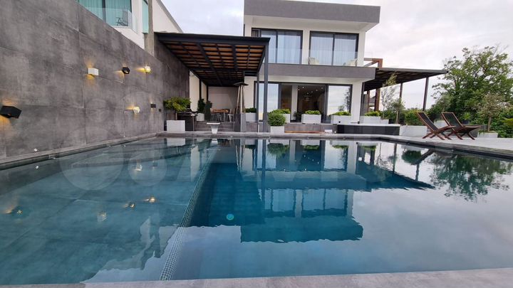 Дом 200 м² на участке 6 сот.