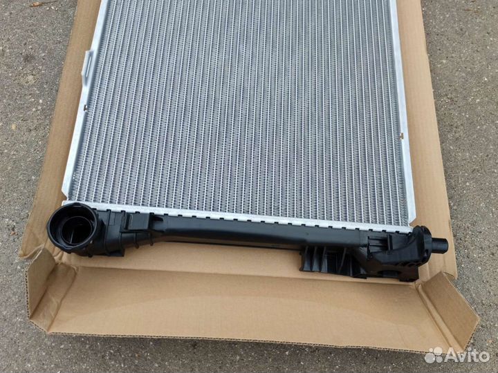 Радиатор охлаждения Мерседес 117 176 246 156