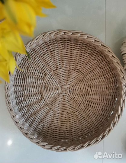 Поднос плетеный, плетёная фруктовница