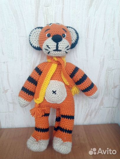 Вязанный тигренок