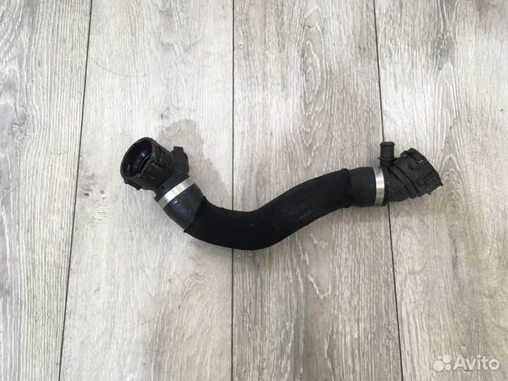 Патрубок радиатора (нижний) Bmw 5 F10 N63B44A 2010